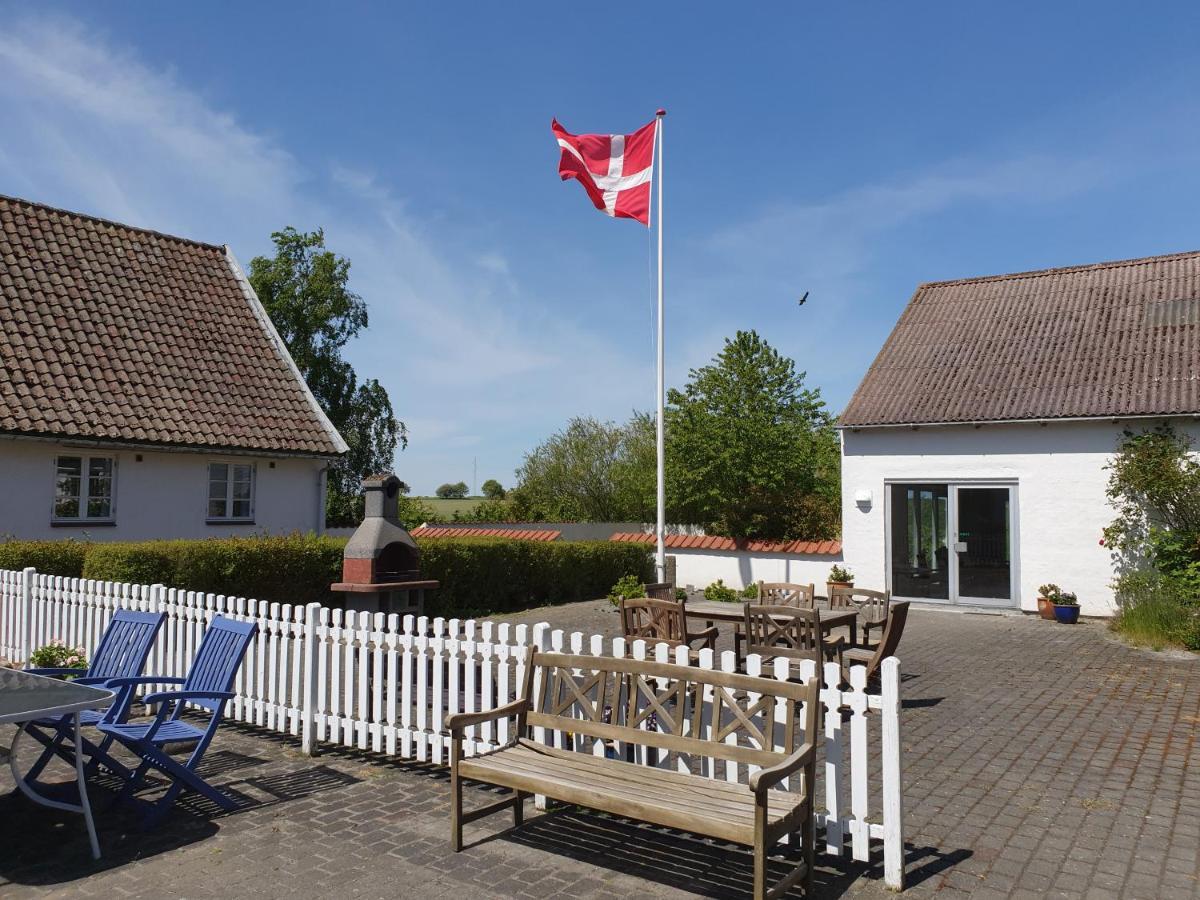 Feriestedet Skovly Klemensker Exterior foto